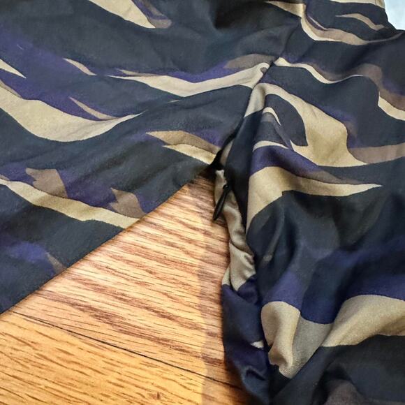 Prettylittlething Multi coloured zebra print mini dress - Picture 4 of 8